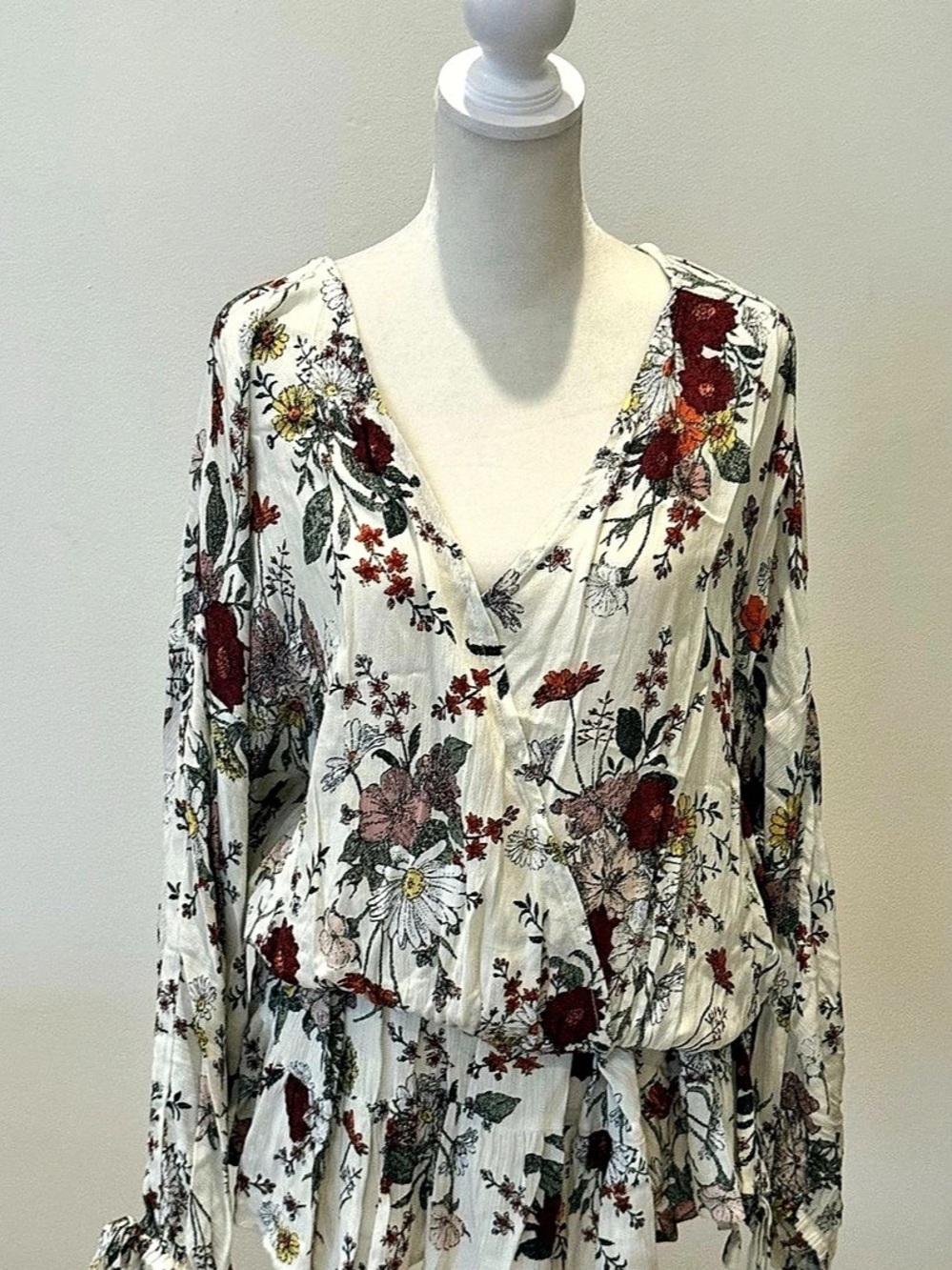 A Beautiful Soul Floral Boho Rayon Blouse Size A (XL 14/16) NWT